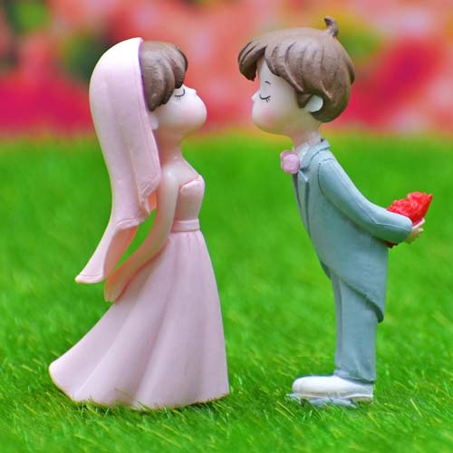 Miniature People & Peg Dolls image